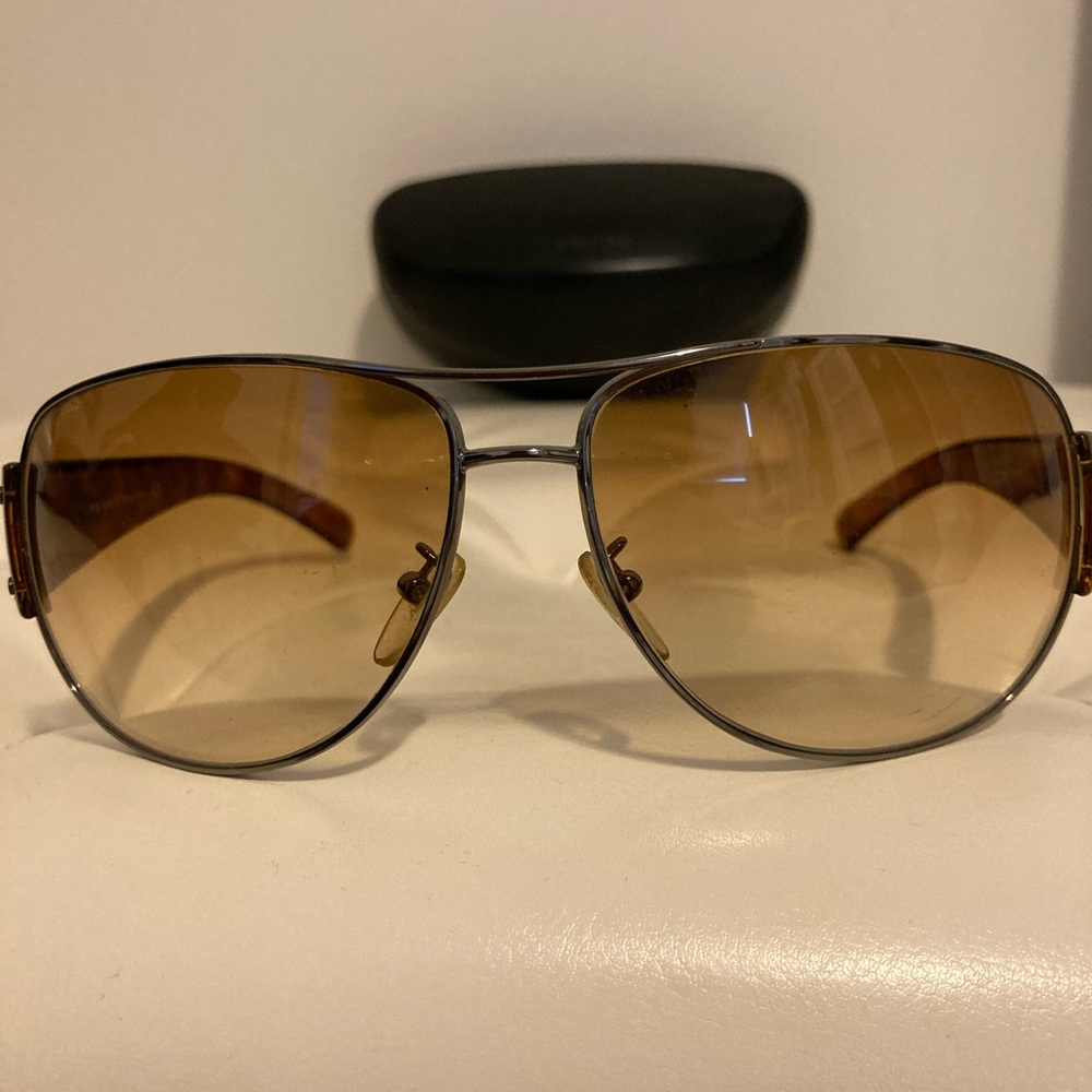 🔻🕶🔻AUTHENTIC PRADA SUNGLASSES🔻🕶🔻 - Picture 4 of 14